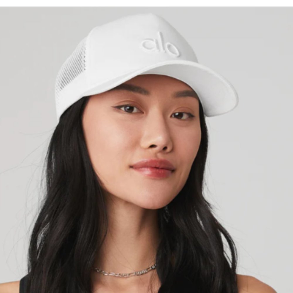 NWT ALO Yoga DISTRICT TRUCKER HAT